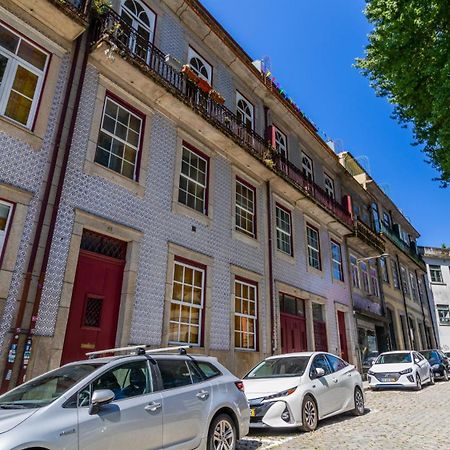 Cozy Downtown Apartment By Unique Hosts Porto Bagian luar foto